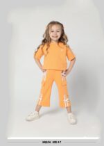 طقم بناتي رياضي أنيق ومريح